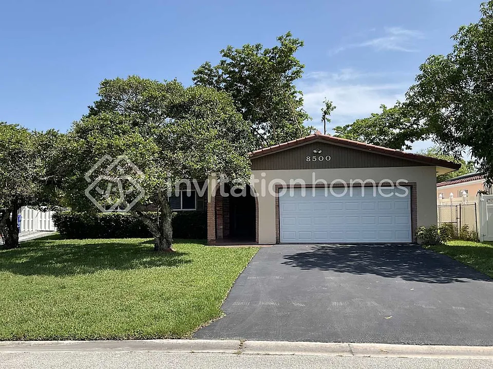 8500 NW 18th Pl