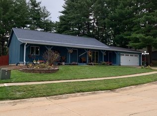 412 Jennifer Ct, Mahomet, IL