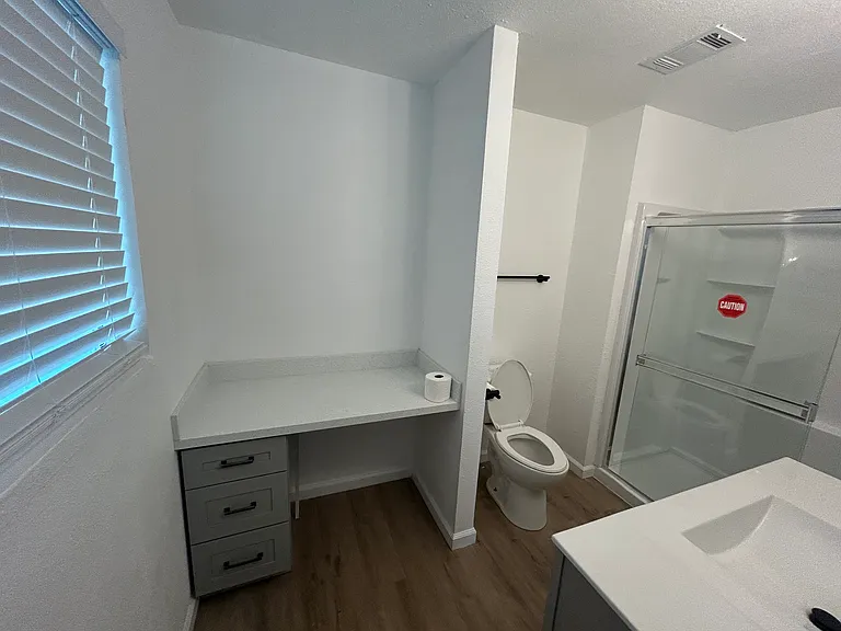 1727 Kasser Rd — Photo 6