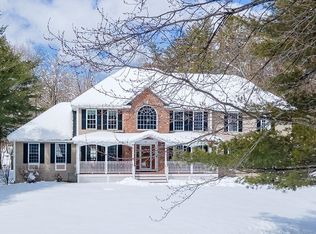 49 Auburn Rd, Londonderry, NH 03053