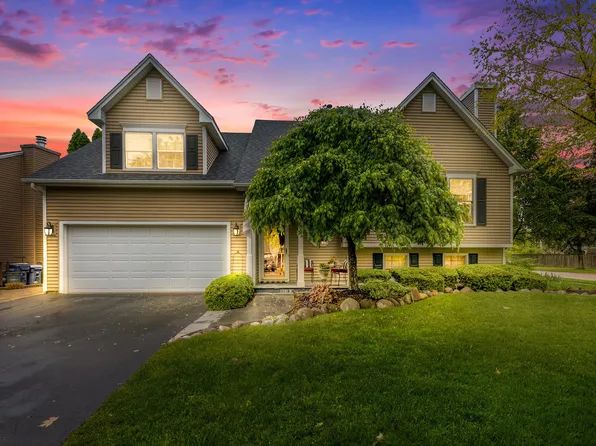 1714 Larson Ave, Saint Charles, IL 60174