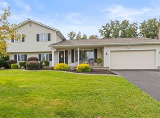 129 W Bend Dr, Rochester, NY 14612