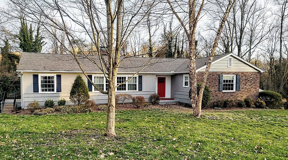 1st image of 3520 Bluff Point Dr