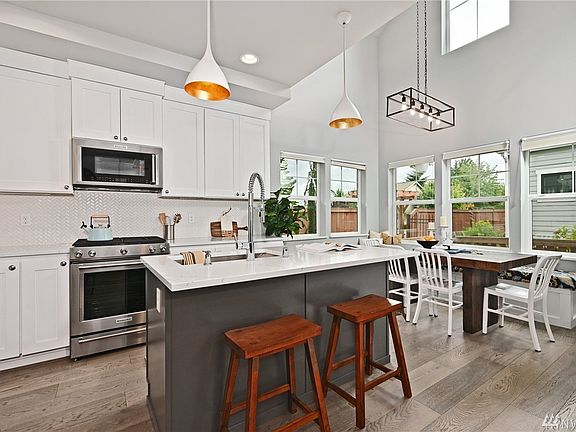 4th image of 22711 SE 14th Ct #2