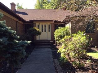 19346 Rashell Dr, Walton Hills, OH 44146