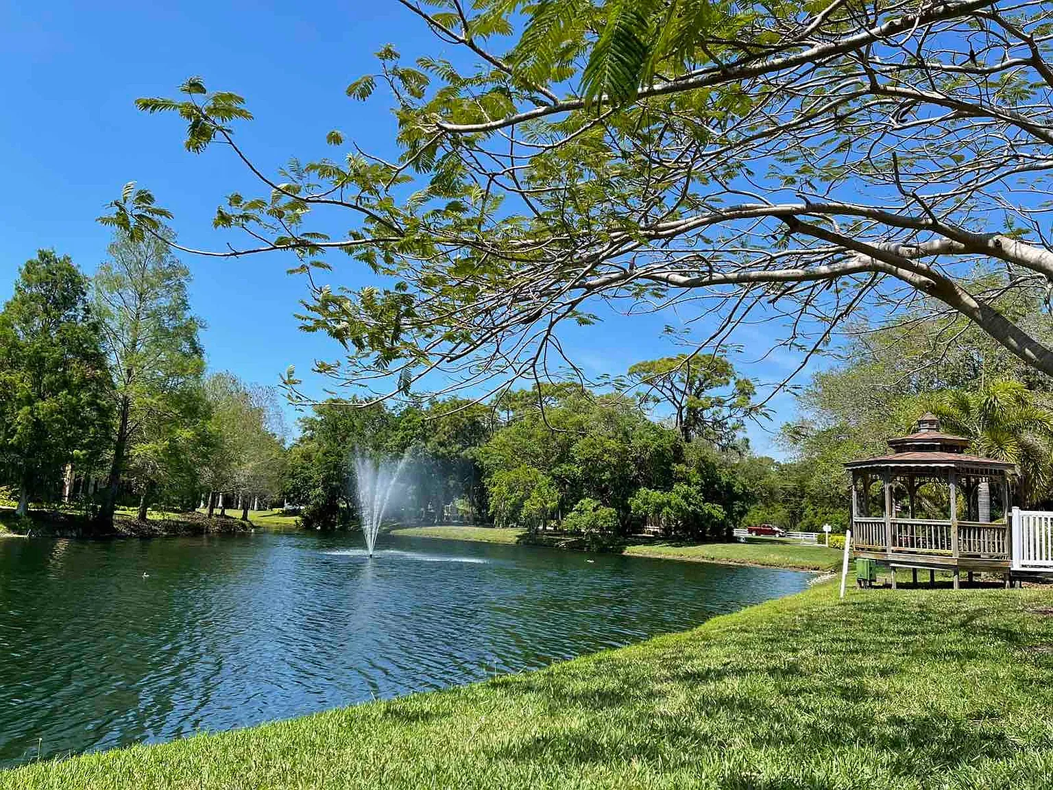 2 bed, 1147 sqft, $1,950 — Photo 2
