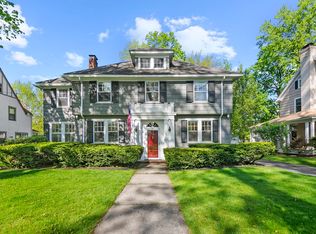 54 Chatham Rd, Longmeadow, MA 01106