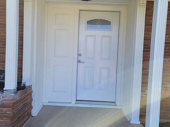 3rd image of 3449 Platt Ave
