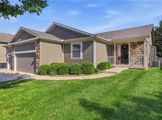 3817 SW Briarwood Oaks Dr, Blue Springs, MO 64015