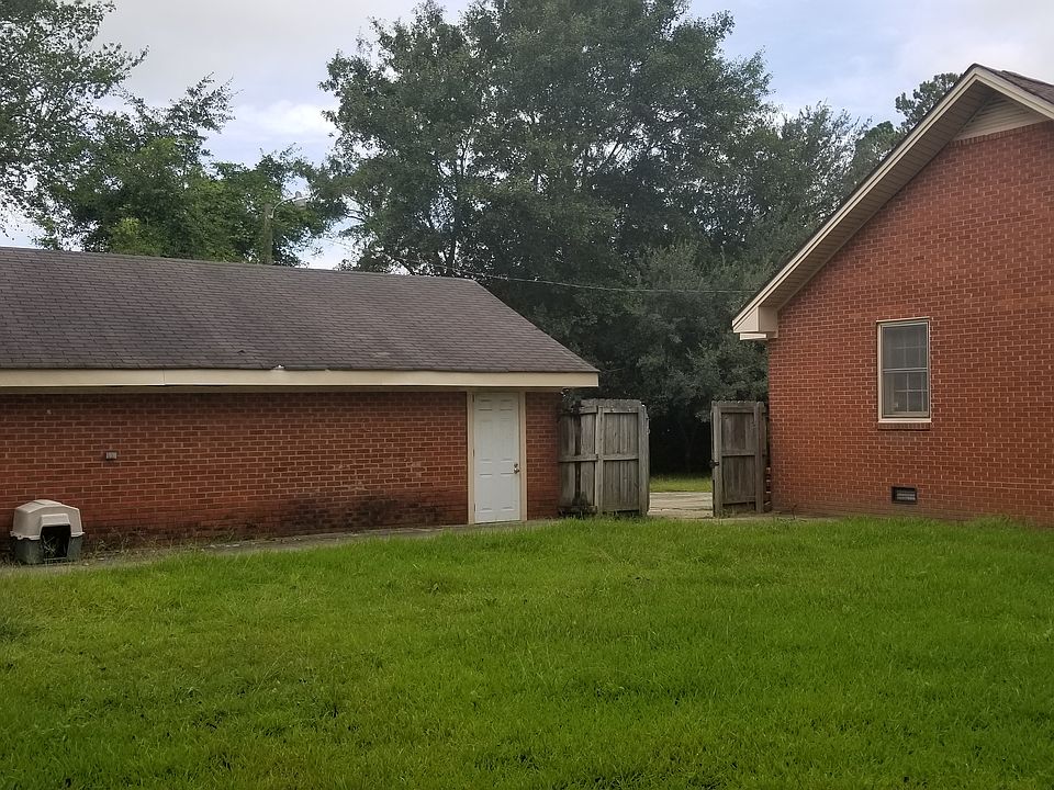 1st image of 407 W 18th St