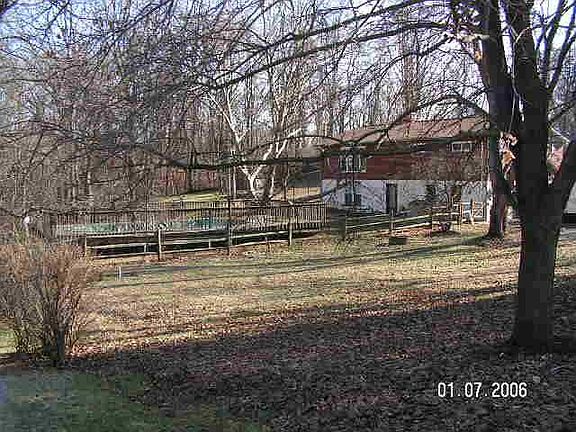 4th image of 8750 Woodview Dr