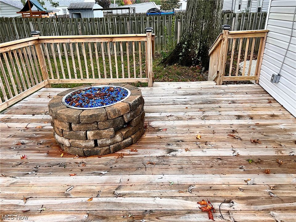 1376 Lander Rd, Mayfield Hts, OH 44124 Zillow