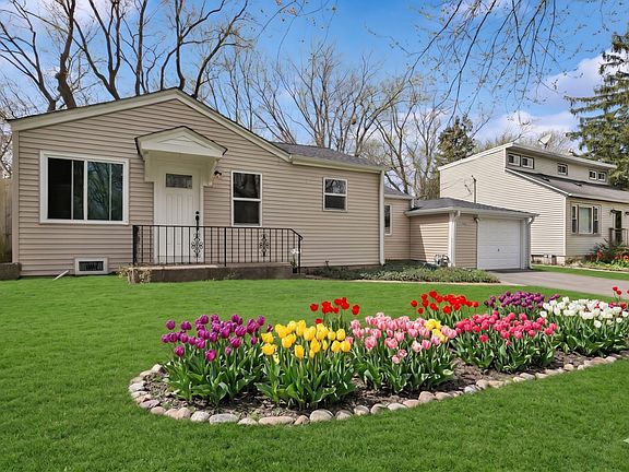 2nd image of 36912 N Lawrence Dr