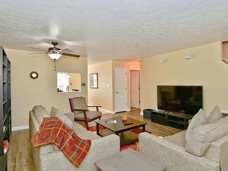 3043 Armory Dr — Photo 7