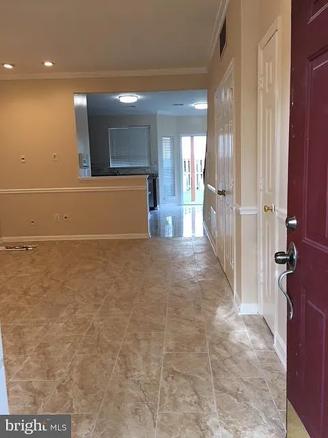 3 bed, 3.5 bath, 1776 sqft, $2,800 — Photo 4