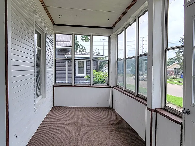 532 Riehl St — Photo 12