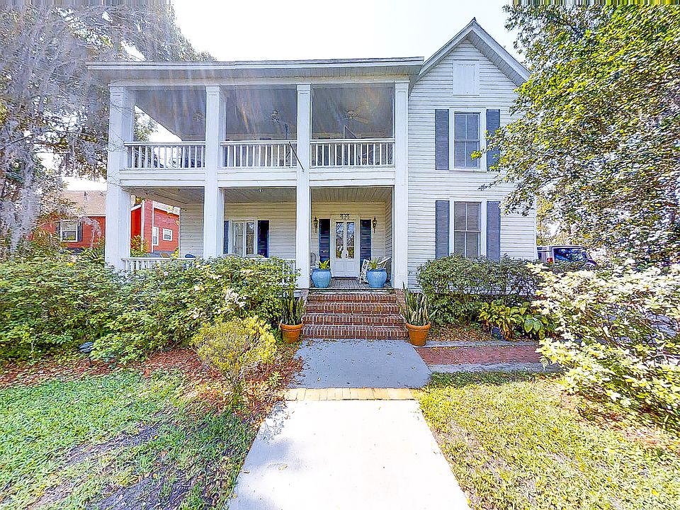 1st image of 414 E Miller St