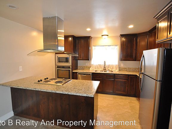 2nd image of 1761 Balsa Ave