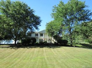 2 Valle Dr, Batavia, NY 14020