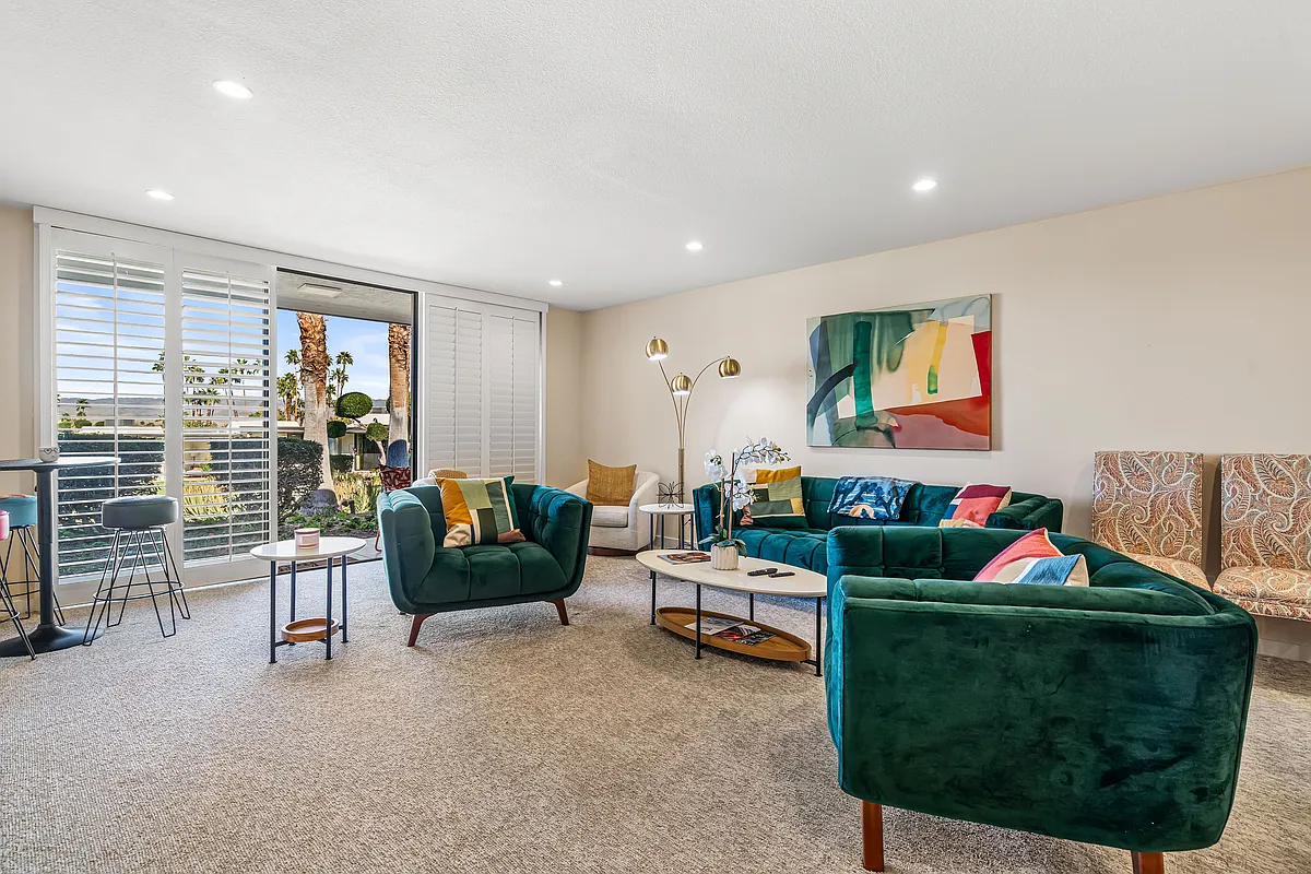 Building Photo - 45985 Highway 74