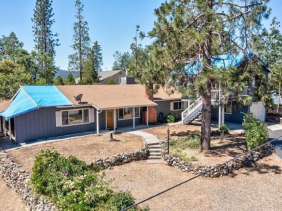 3rd image of 52924 Pine Dr
