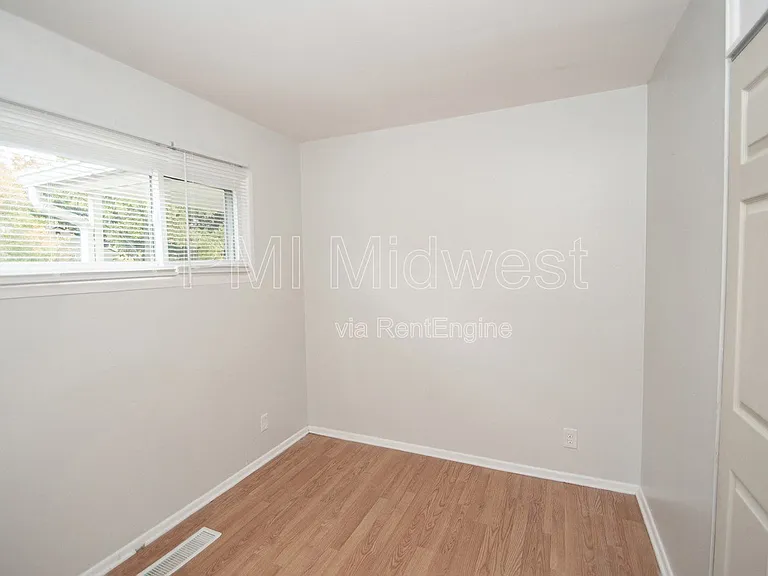 4610 Karen Dr — Photo 26