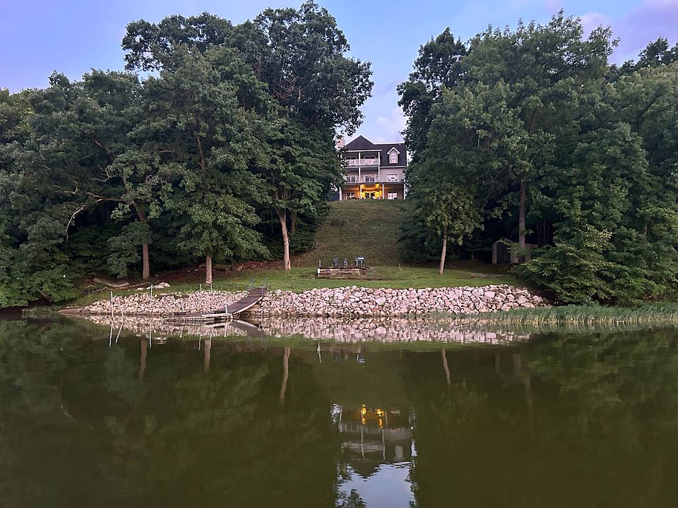 1st image of 6861 Lakeshore View Dr