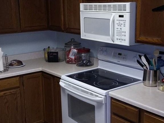 3rd image of 1023 Parkway Dr