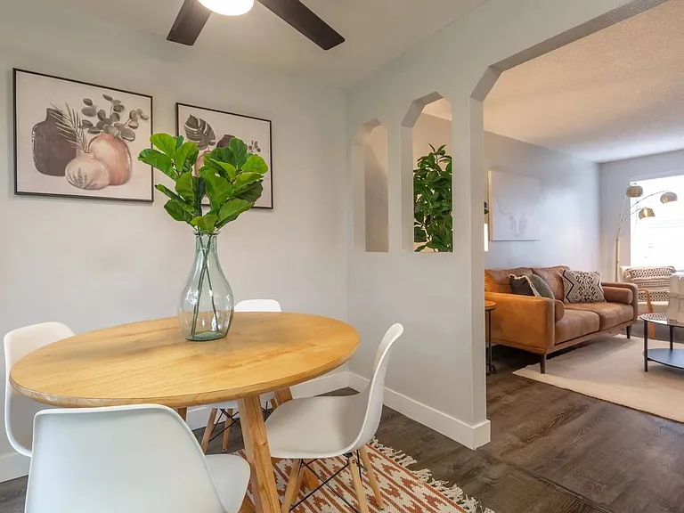 Somerset West Apartments — Photo 21