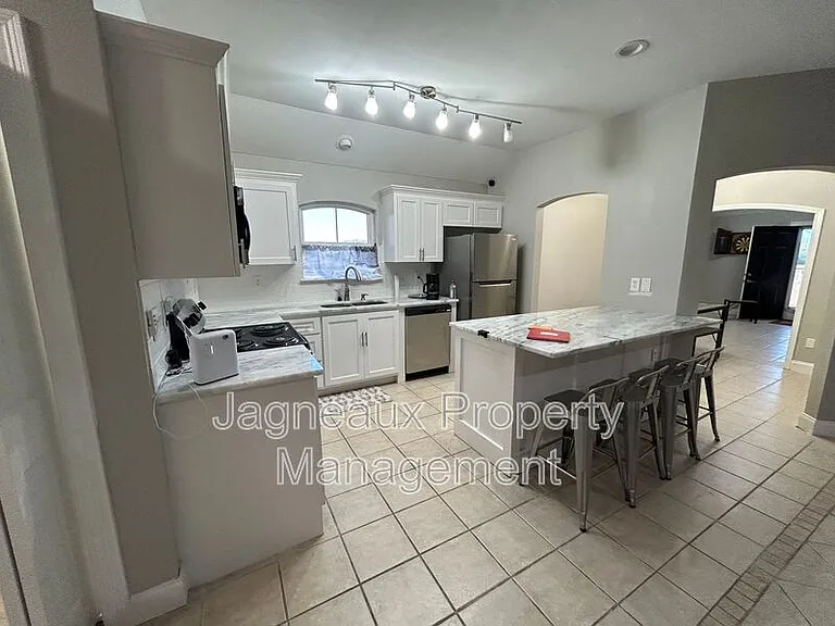 416 Rue Canard — Photo 23