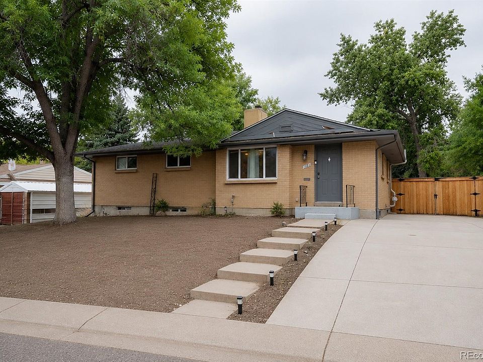 1st image of 2569 E Cresthill Avenue