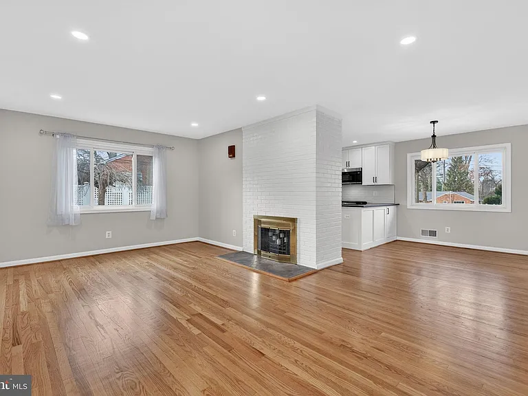 7507 Murillo St — Photo 19