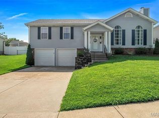 7042 Grassy Valley Dr, Saint Louis, MO