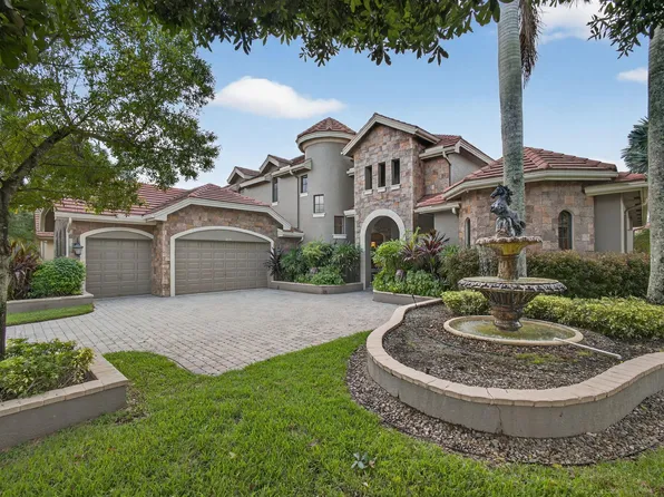 10514 Versailles Boulevard, Wellington, FL 33449