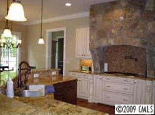 1005 Hudson Pl, Davidson, NC 28036