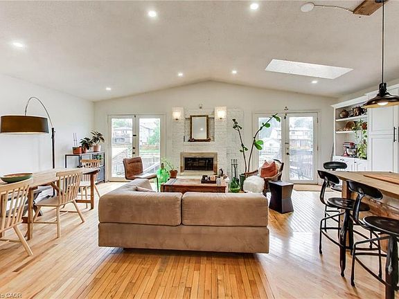 4th image of 35 Shirlea Blvd