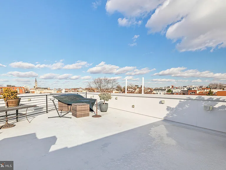 527 Brown St — Photo 27