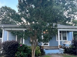 817 Lafayette Ave, Colonial Heights, VA 23834