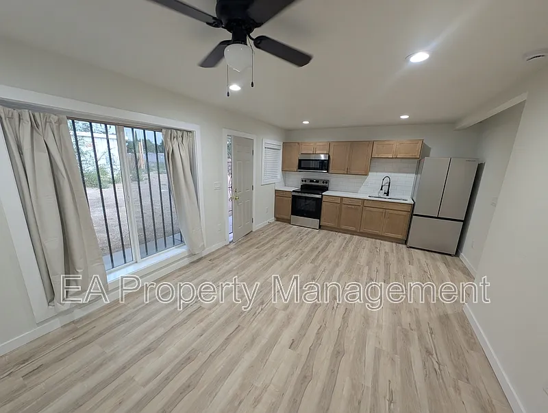 1 bed, 1.0 bath, 500 sqft, $1,050 — Photo 4