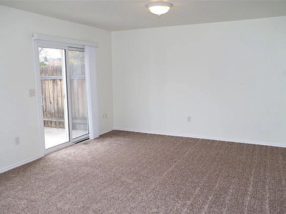 3rd image of 106 S Ivy St #106