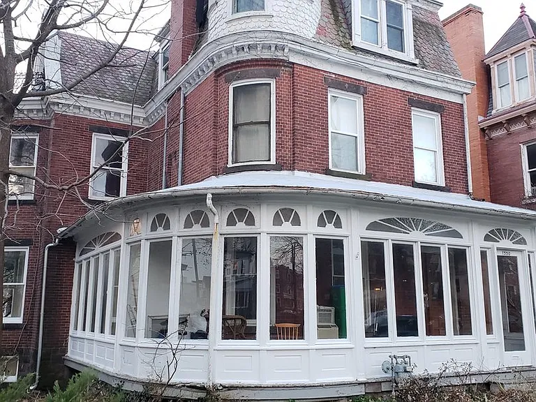 Hamilton 1330 — Photo 2