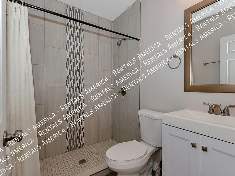 1420 N Winstel Blvd — Photo 10