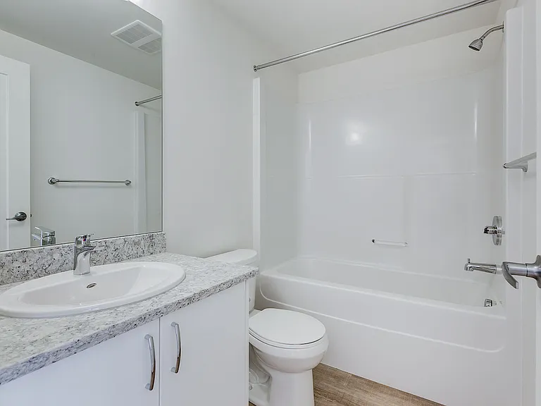 450 8th Ave SE #501 — Photo 16