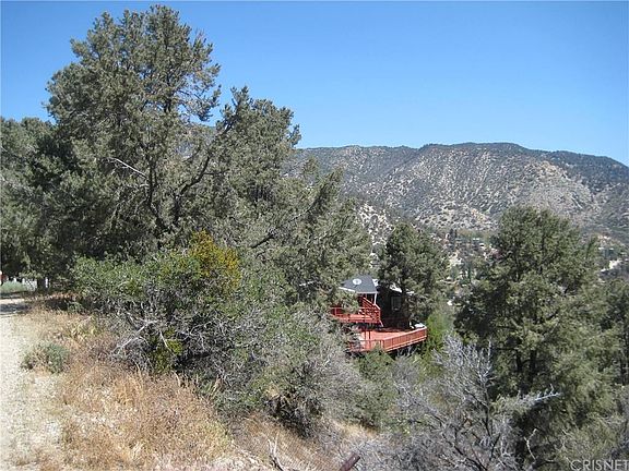 5th image of 308 S End Dr