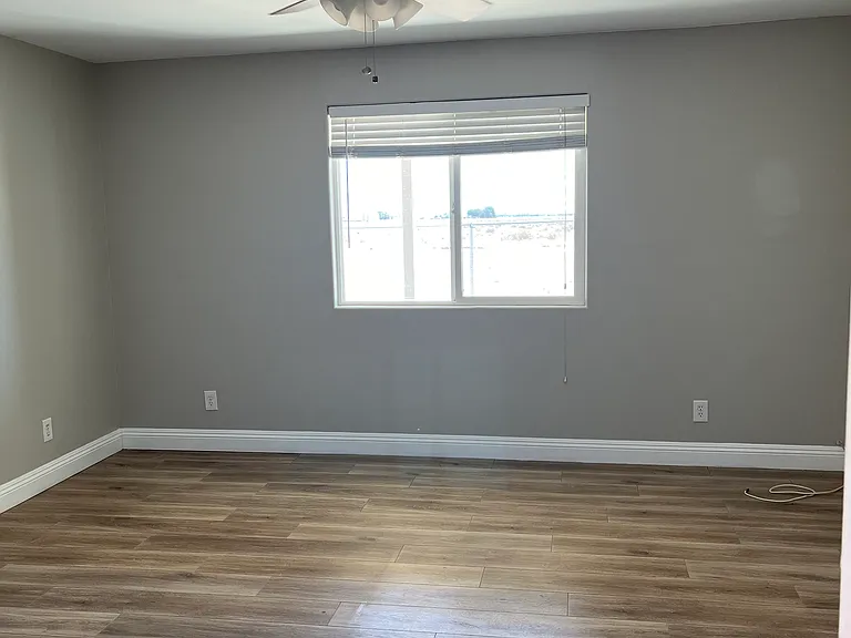 the bonus room/office with laundry area hook ups