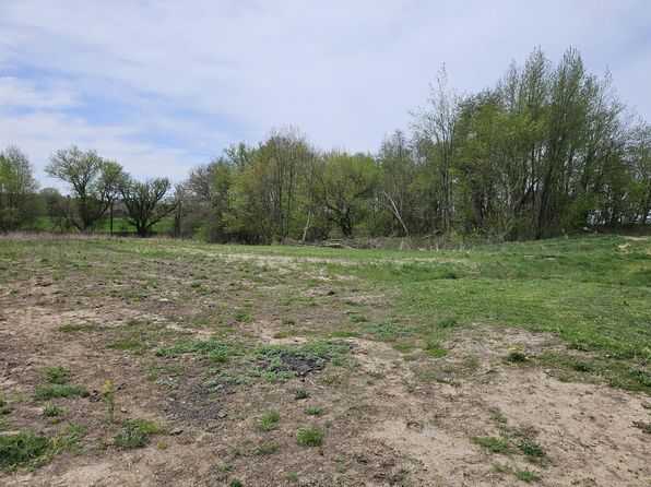 40700 63rd St, Bangor, MI 49013