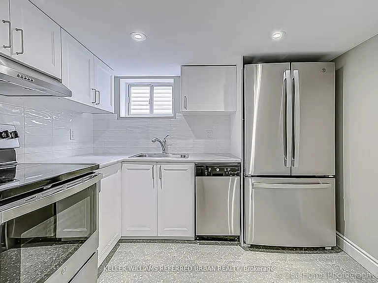554 Caledonia Rd #BASEMENT — Photo 11
