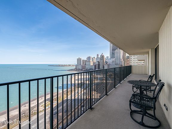 5th image of 1212 N Lake Shore Dr APT 19BN