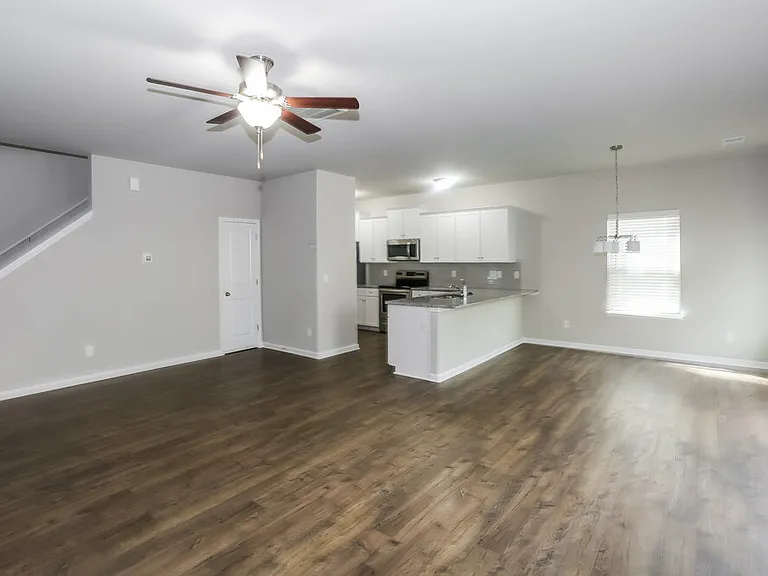 9221 Treyburn Dr — Photo 4