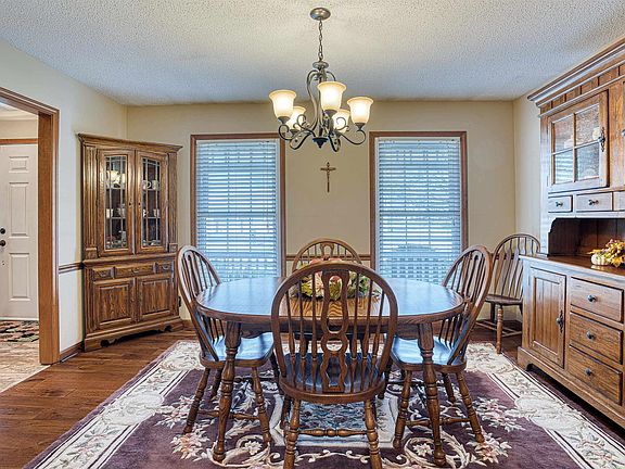 5th image of 4541 Cromwell Dr
